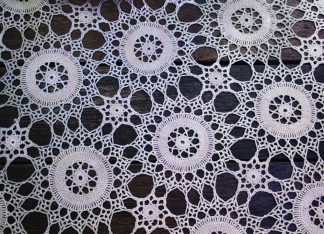 Granny's crochet circles - Mummon virkatut ympyrät