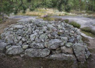 Bronze Age Burial - Unesco Sammallahdenmäki - Pronssikauden hautaröykkiöalue
